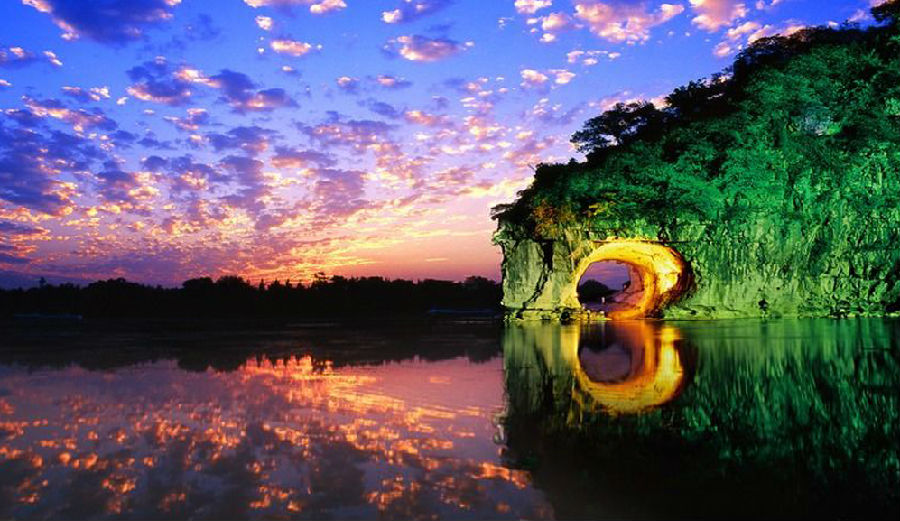 上海旅遊團(tuán)建(jian)之(zhi)山(shān)水桂林